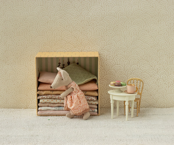 Mesa auxiliar madera blanca