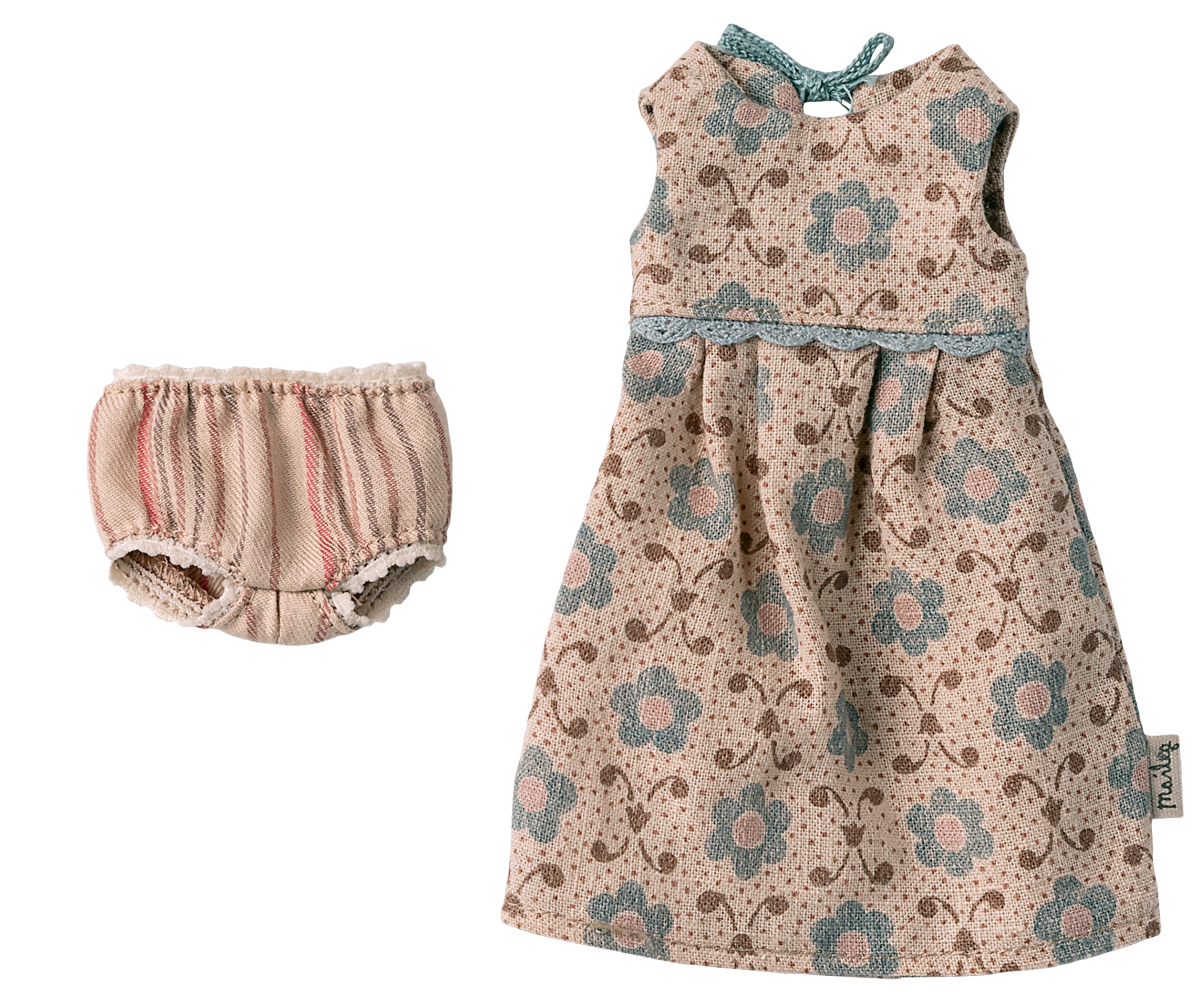 Vestido flores conejita talla 2