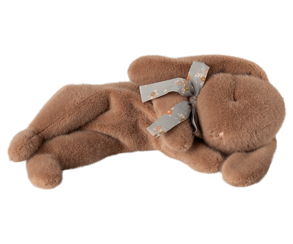 Conejito durmiente de peluche - marrón claro