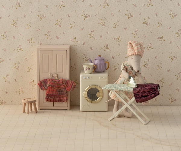 Falda brillante y jersey - ratoncita mamá