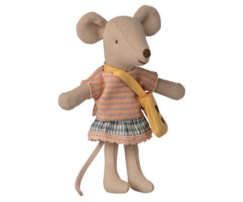 Ratoncita con bolso - hermana pequeña