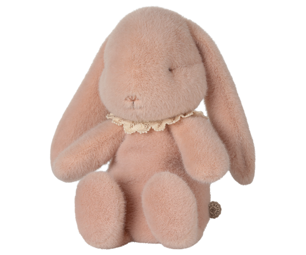 Huevo de pascua con conejo rosa