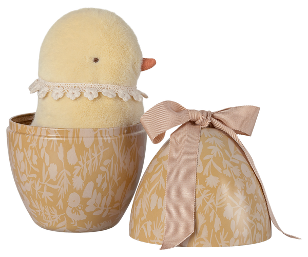 Huevo de pascua con pollito
