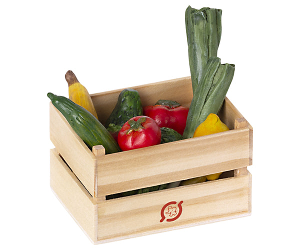 Caja con frutas y verduras