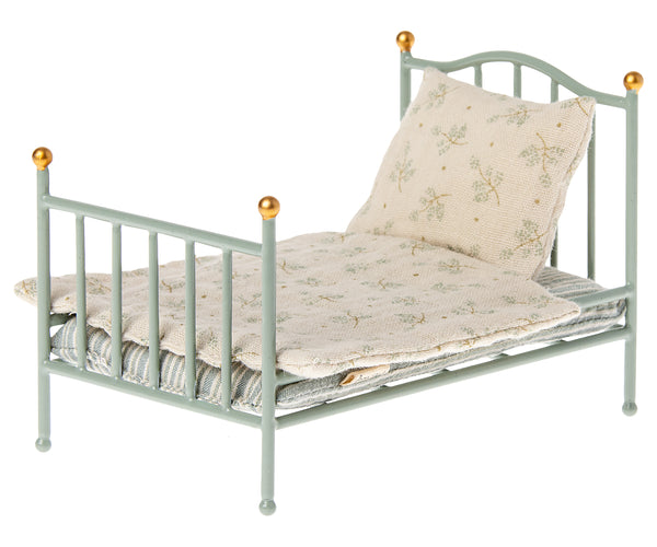 Cama de metal vintage para ratones - menta