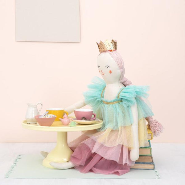 Gemma - muñeca princesa pastel