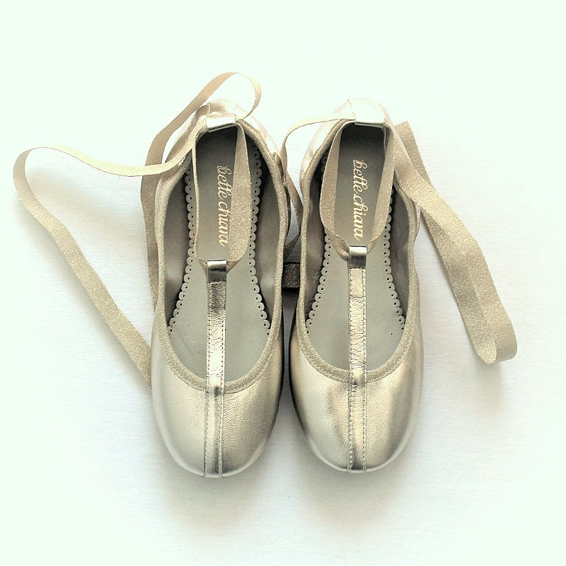 Bailarina isadora cintas  - napa metalizada plata - Miss Coppelia